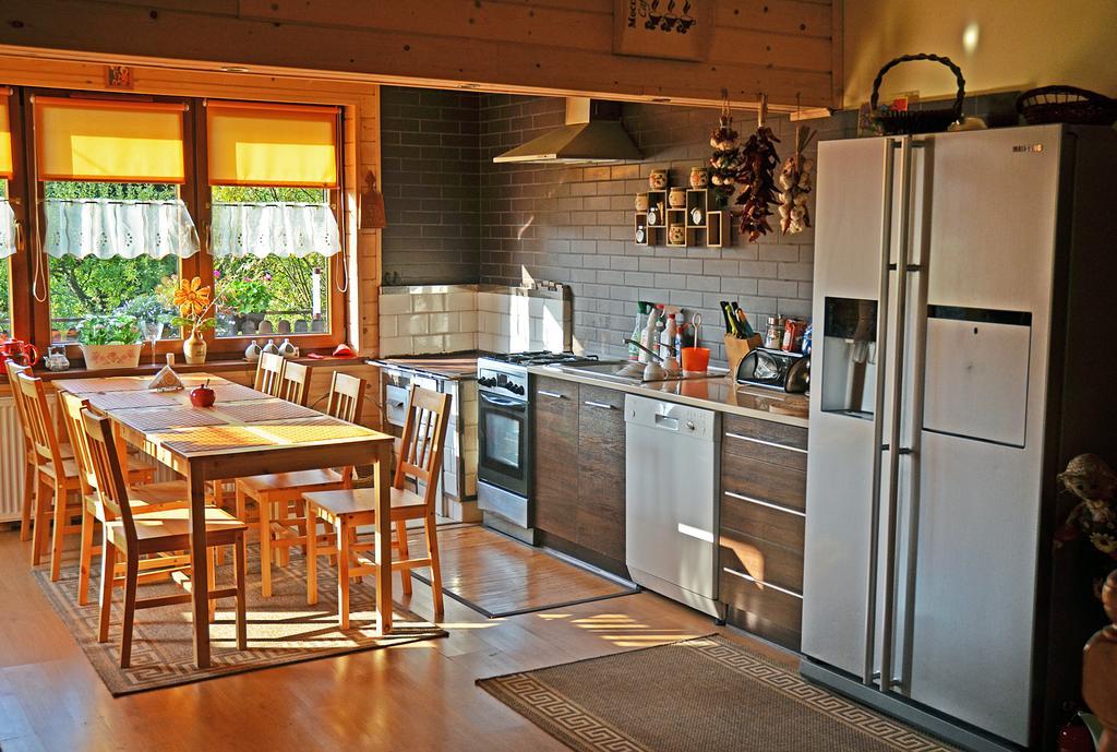 Willa Karolinka Stroza - Pet Friendly Myslenice Exterior photo