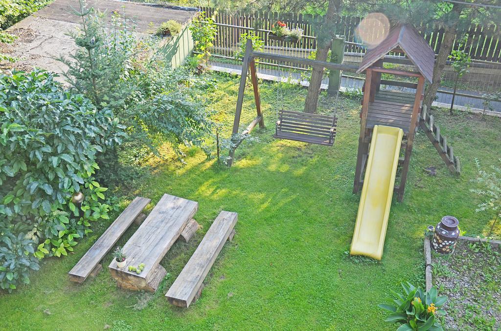 Willa Karolinka Stroza - Pet Friendly Myslenice Exterior photo