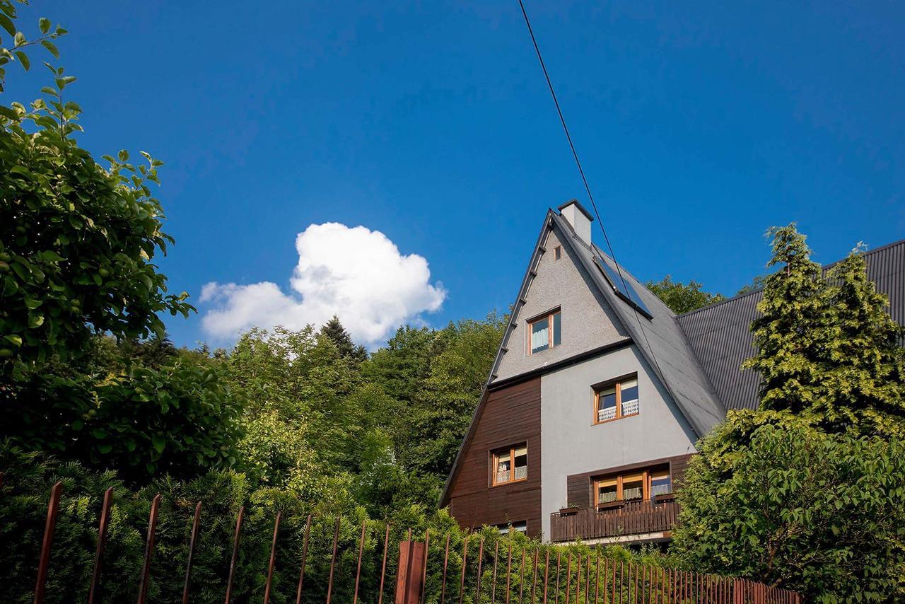 Willa Karolinka Stroza - Pet Friendly Myslenice Exterior photo