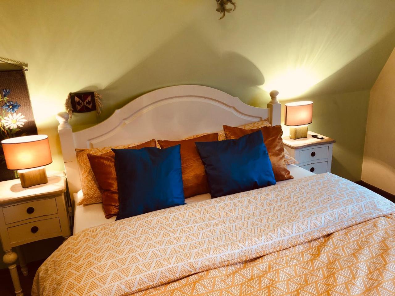 Willa Karolinka Stroza - Pet Friendly Myslenice Exterior photo